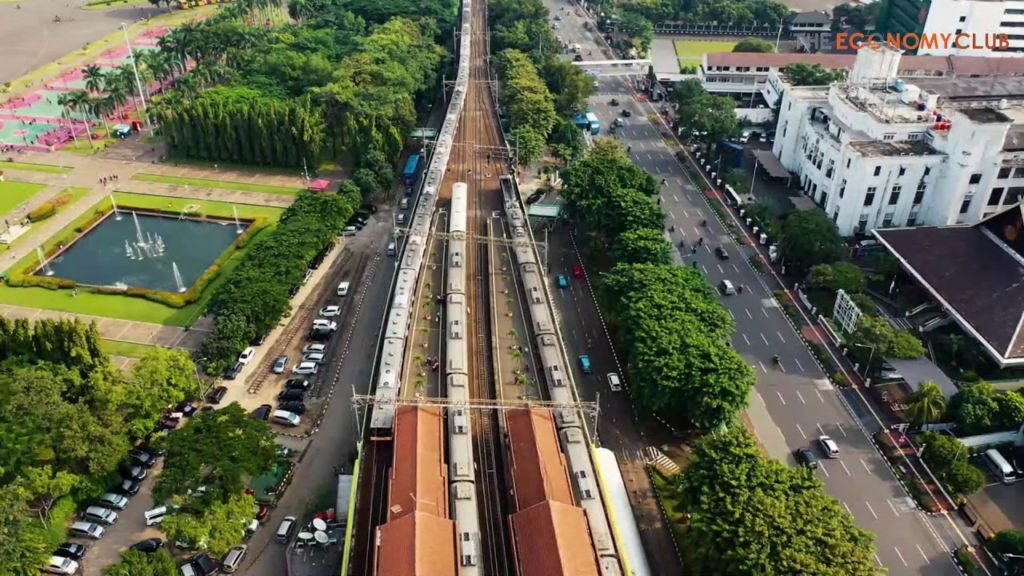 Hampshire launches World’s first Solar-Powered Railway line